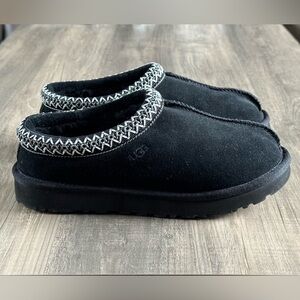 Ugg Tasman Slippers Black Size 8 Like New!